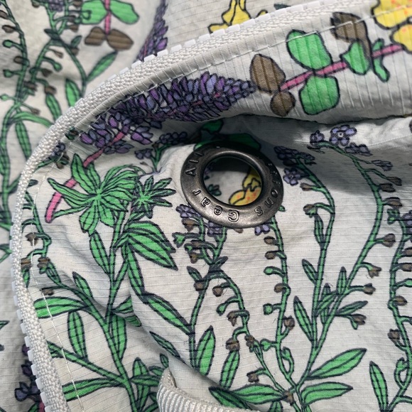 NWOT NIKE ACG Snowgrass Cream Floral Men's Cargo Shorts Size M - Picture 10 of 16